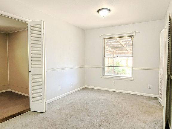 3rd image of 734 Kirkwood Dr