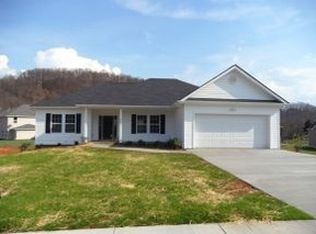 2101 Falling Leaf Dr, Kingsport, TN 37664