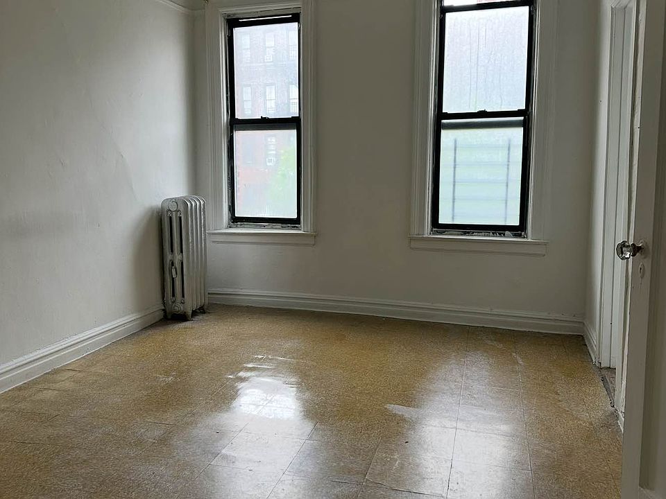 2nd image of 140 W 238th St APT A42