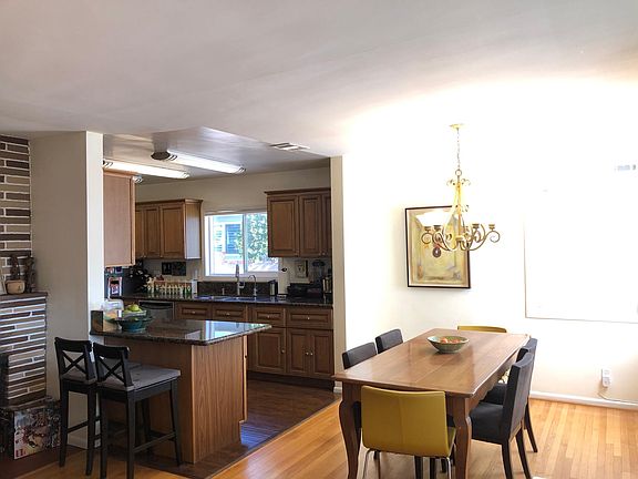 4th image of 3137 Santa Carlotta St