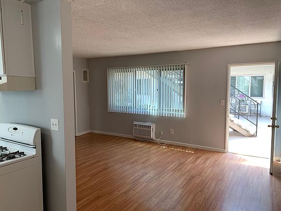 5th image of 920 S Central Ave APT 11