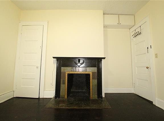 3rd image of 412 Warburton Ave