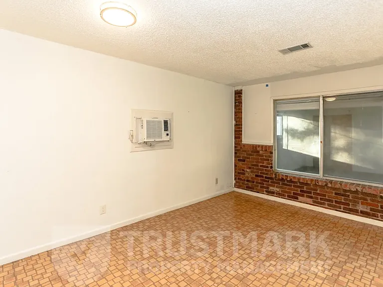101 Highland Oaks Dr — Photo 19