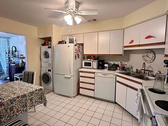 5th image of 111 Acacia Dr APT 312