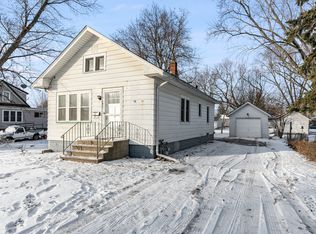 1011 Pearl St, Aurora, IL 60505