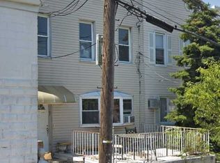 5672 Melvina Pl, Flushing, NY 11378