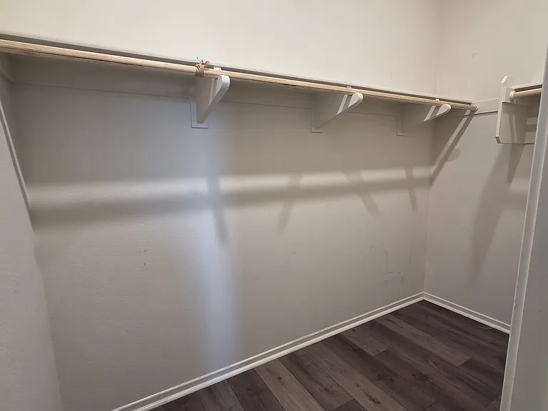 723 Merit Dr — Photo 29
