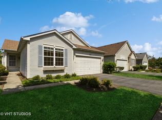 422 Enfield Ln, Grayslake, IL 60030