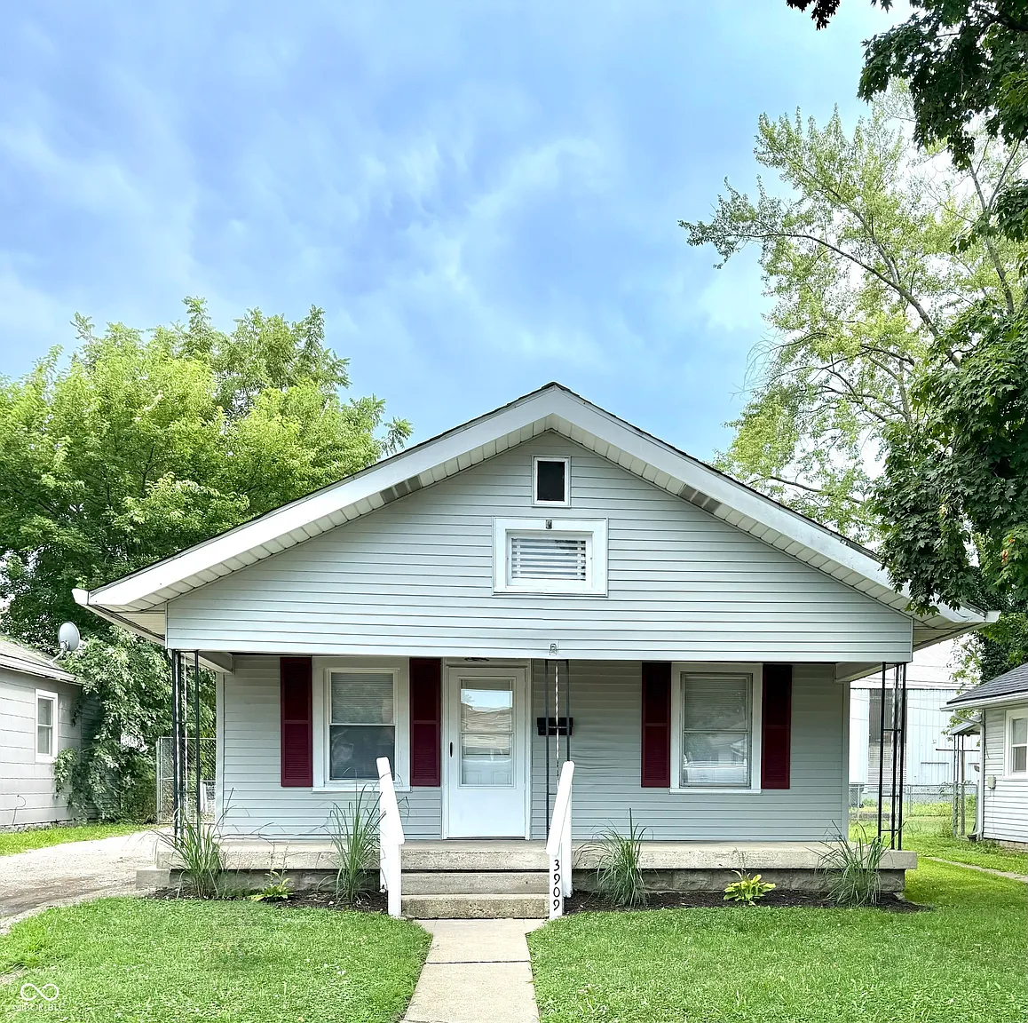 3909 Hoyt Ave photo 1