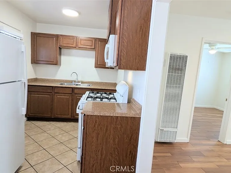 209 N Florence St — Photo 7