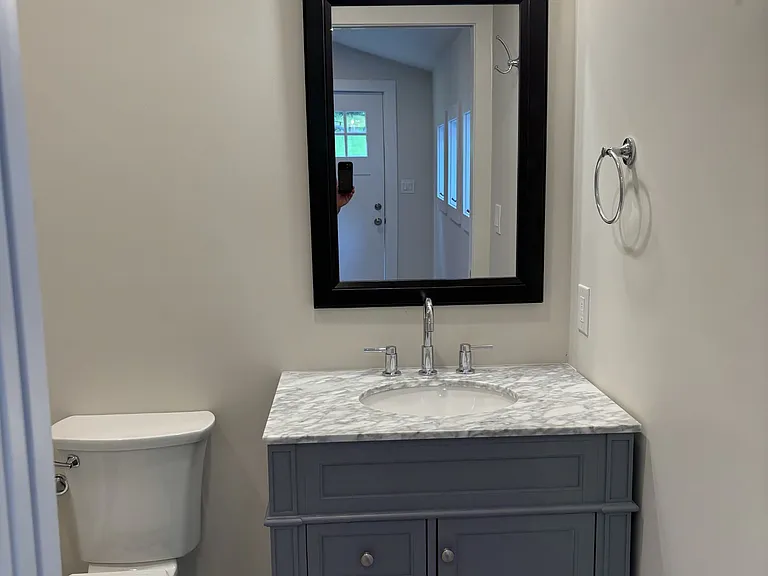 36 E Shore Rd #B — Photo 12