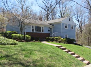 205 Holmes Ave, Hartsdale, NY 10530