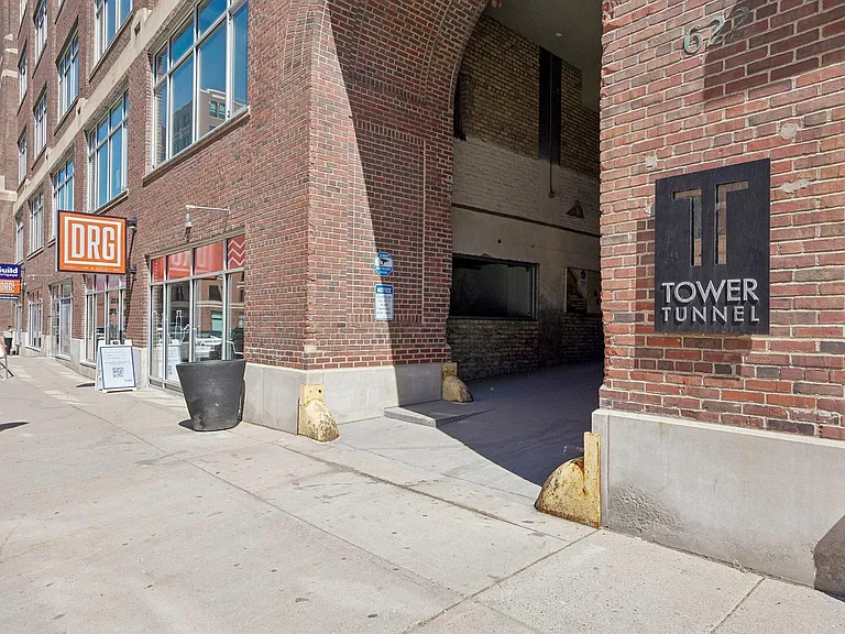 700 Washington Ave N #523 — Photo 22