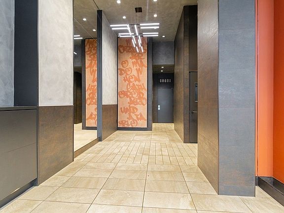 5th image of 123 E 54th St APT 6G