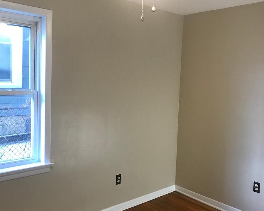 2nd image of 702 W 26th St APT 1