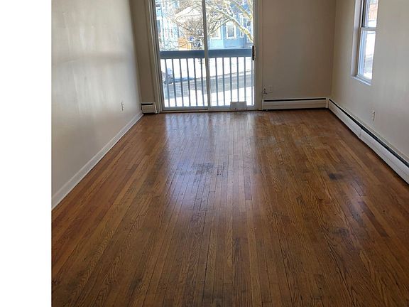 2nd image of 314 Oak St APT 06