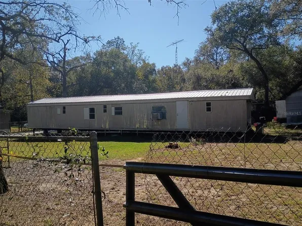 17360 NE 37th Ln, Silver Springs, FL 34488