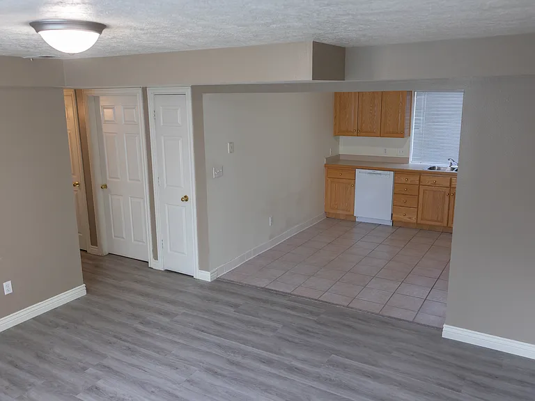 621 S 1200 W #3 — Photo 2
