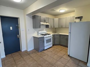 1011 Nameoke St APT 2B, Far Rockaway, NY 11691