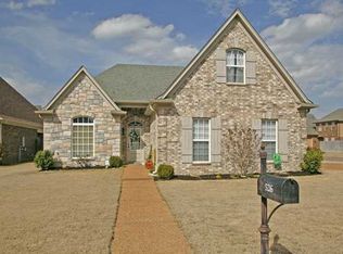 5216 Newton Oak Cir S, Memphis, TN 38117