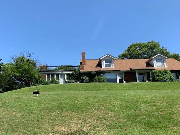 3rd image of 8420 Korea Dr