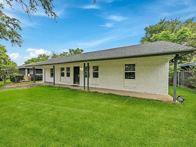 5859 Flamingo Dr — Photo 2