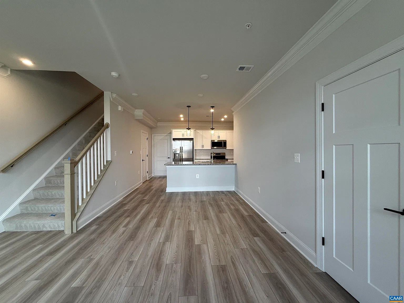3 bed, 2.5 bath, 1623 sqft, $2,650 — Photo 3