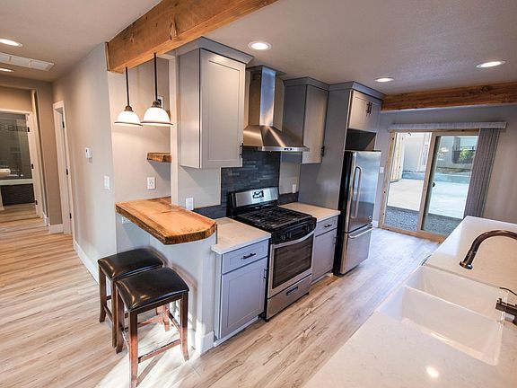 Spacious kitchen all appliances included.