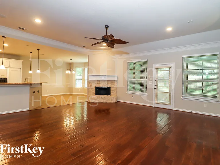 5228 Estrella Ln — Photo 4