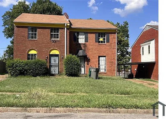 3 bed, $1,300 — Photo 1