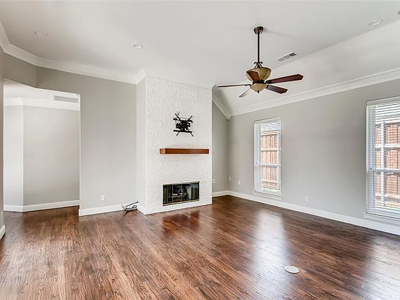 3rd image of 255 Tealwood Dr