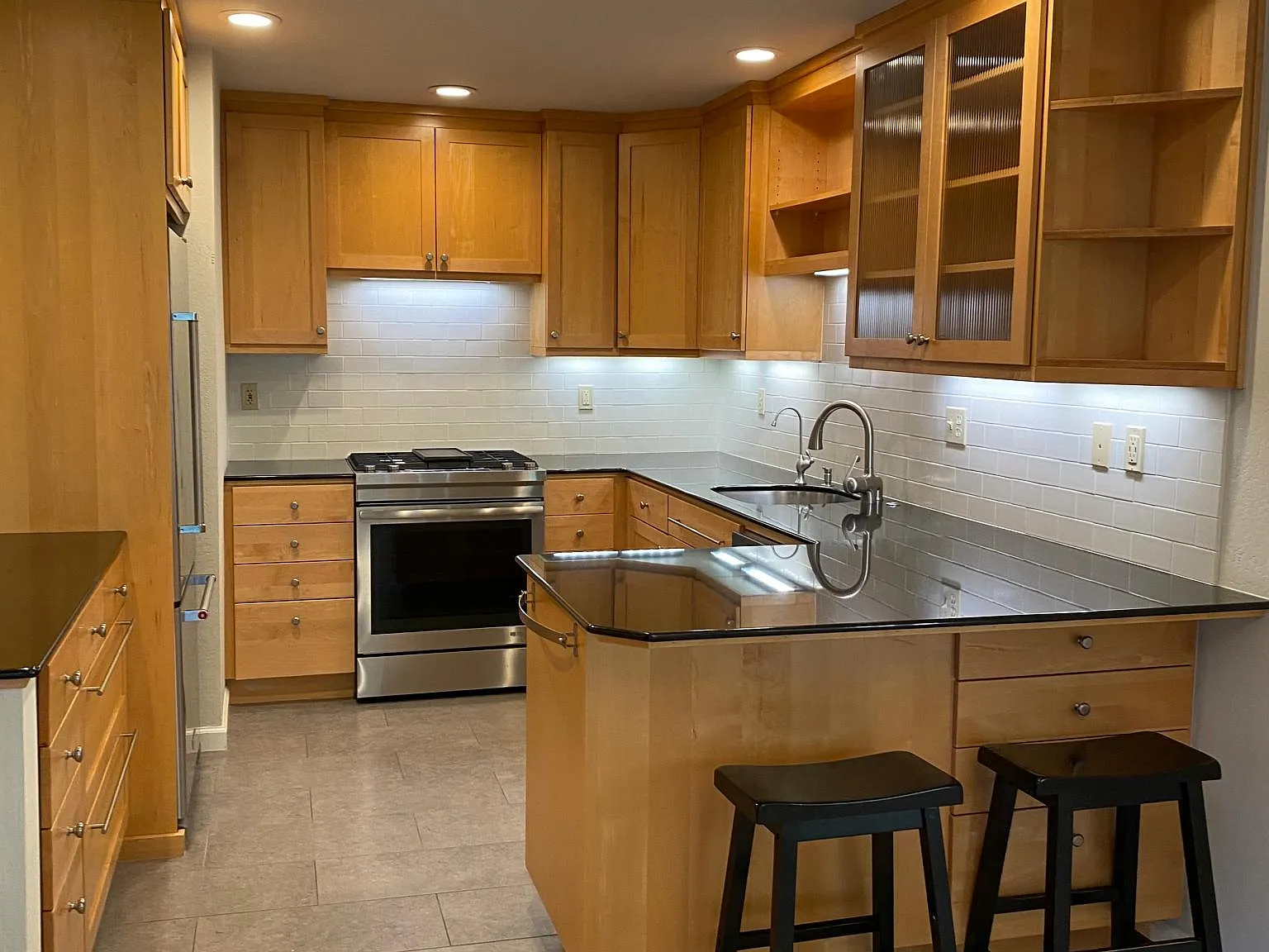 2 bed, 1450 sqft, $3,450 — Photo 3