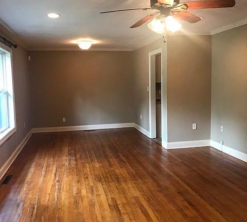 LIving area with view to the west