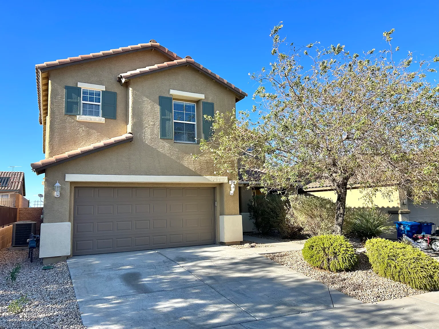 4 bed, 2.5 bath, 2666 sqft, $2,395 — Photo 1
