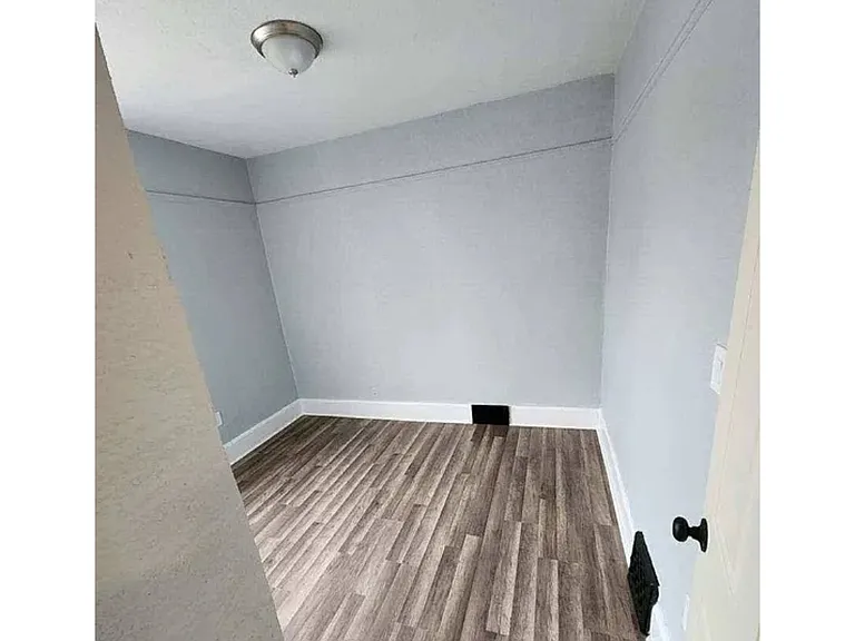 2031 N 37th St #1 — Photo 3