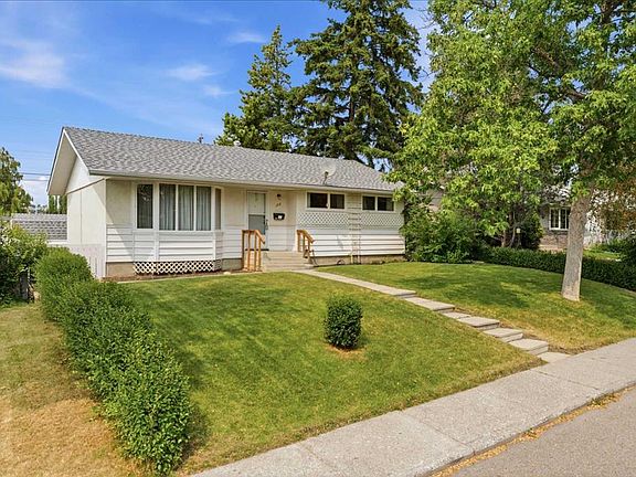 2nd image of 120 SE Glenpatrick Dr SW