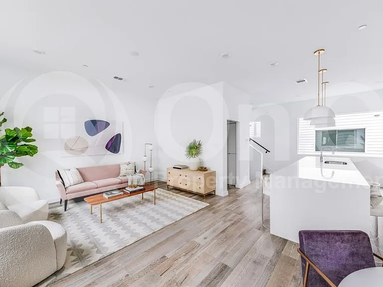 5020 Bryan St #305 — Photo 13
