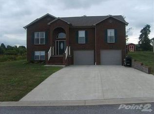 1920 Clearwater Dr, Lawrenceburg, KY 40342