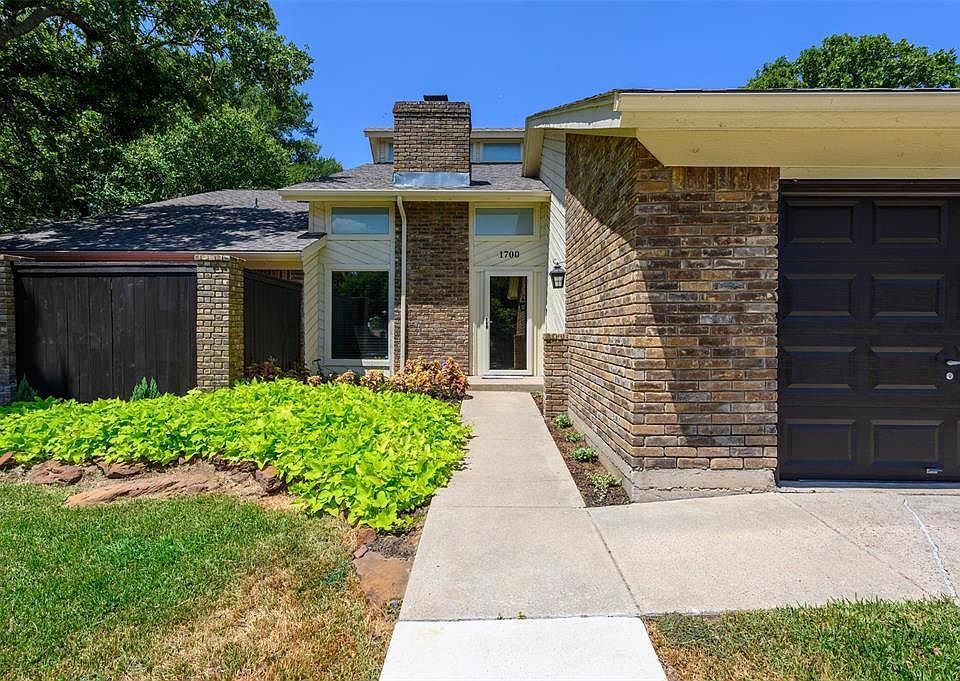 1st image of 1700 Bedford Oaks Ct