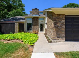 1700 Bedford Oaks Ct, Bedford, TX 76021