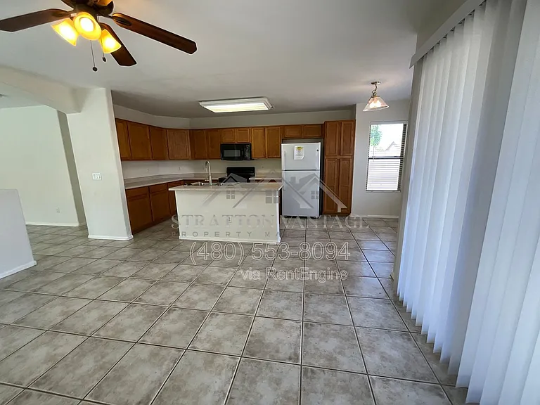 16612 W Cottonwood St — Photo 9