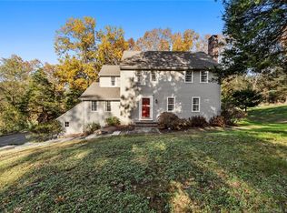 119 Leigh Gate Rd, Glastonbury, CT 06033