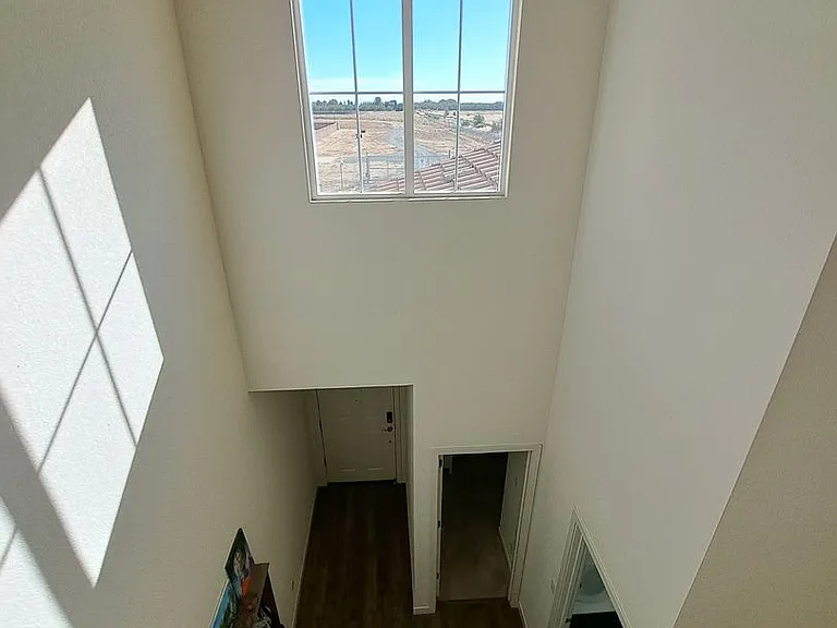 1160 Yale Dr — Photo 30