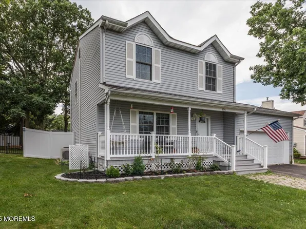 896 Dorset Passage, Toms River, NJ 08753