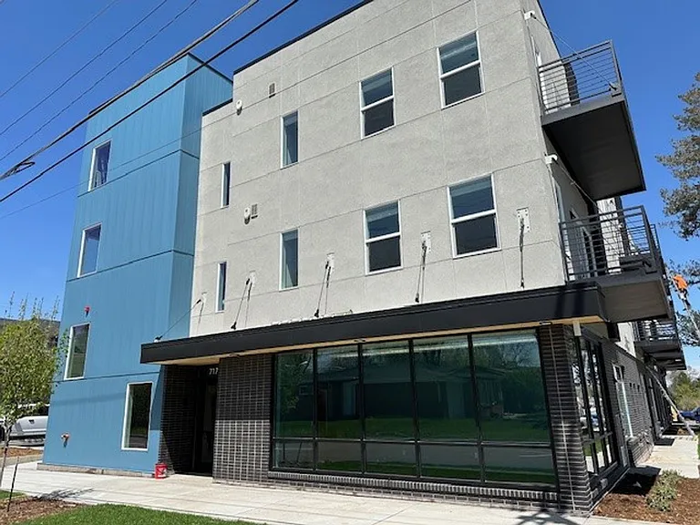 Poplar Place - Stunning Boutique Apartments — Photo 10