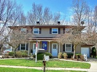 1943-45 Portage Way, Elgin, IL 60123