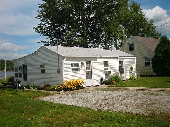 2nd image of 3838 W Lakeshore Dr #57