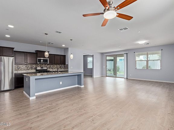 5th image of 21370 W Hubbell St