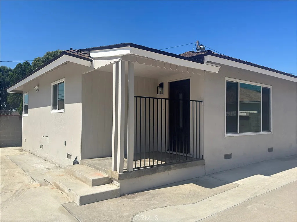 3 bed, 1100 sqft, $3,250 — Photo 2