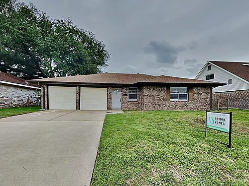722 E Brown Ln Photo 1